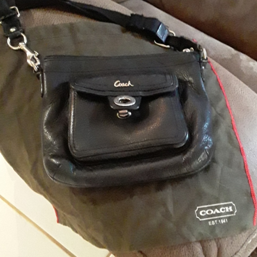 Vintage Coach purse little flare on the right side
